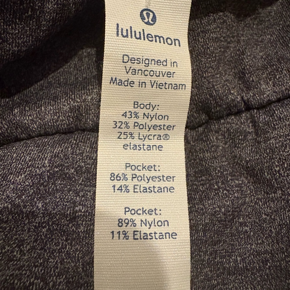 Lululemon On The Fly Pant: Size 6 - Picture 9 of 12